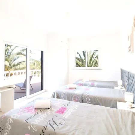 With 9 Bedrooms In With Wonderful Sea View Private Pool Enclosed Garden 800 M From The Beach فيلة *