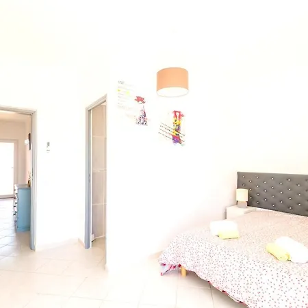 With 9 Bedrooms In With Wonderful Sea View Private Pool Enclosed Garden 800 M From The Beach فيلة بيرا