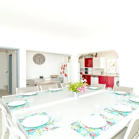 With 9 Bedrooms In With Wonderful Sea View Private Pool Enclosed Garden 800 M From The Beach Pera